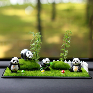创意汽车摆件，可爱国宝熊猫网红车内饰品可爱小动物，中控台防滑垫