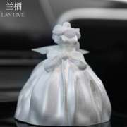 婚纱车内饰品摆件汽车内饰，用品车载中控台装饰品，香薰扩香石礼物