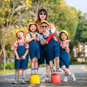 儿童演出服夏季牛仔背带裤港风花衬衫亲子舞蹈服幼儿园毕业照衣服