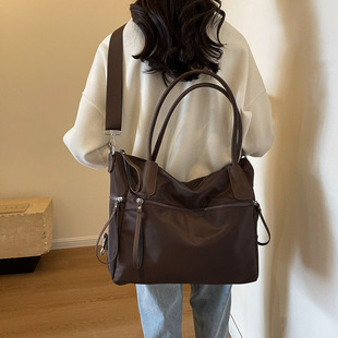 欧美时尚黑色大包，简约单肩斜挎包大容量牛津布包，女包休闲包旅行袋