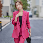 别致设计感高端长袖西服外套女秋季今年流行玫红色西服两件套