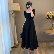 黑色连衣裙女2022短袖，气质收腰显瘦方领过膝长裙赫本风小黑裙
