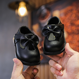 婴儿鞋0-1-3岁女童小黑皮鞋防滑春秋公主宝宝学步鞋软底休闲