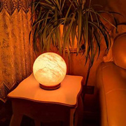 喜马拉雅s级水晶盐灯圆形状可调光台灯卧室，床头灯创意时尚摆件