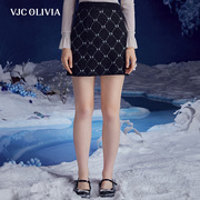 vjcolivia2023秋冬黑色针织半身裙，经典菱格纹，气质包臀半身短裙