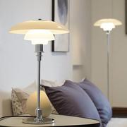 北欧创意卧室床头台灯现代简约客厅书房阅读玻璃装饰台灯