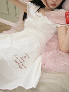 南西白色字母刺绣连衣裙小众精致特别少女doll感可拆卸花边围裙