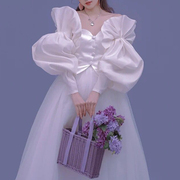 缎布长款泡泡白色荷叶，边抹胸婚纱手袖造型，拍照款袖子新娘手套