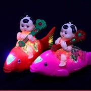 电动吉祥鱼灯笼儿童玩具，摇摆鱼投影鱼发光会跑鱼电动鱼玩