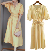 夏季明星古力娜扎同款V领腰带收腰黄色连衣裙简约大牌气质高级裙