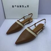 Biansix便鞋式撤柜夏季真皮中跟仙女风女包头一字带休闲百搭凉鞋