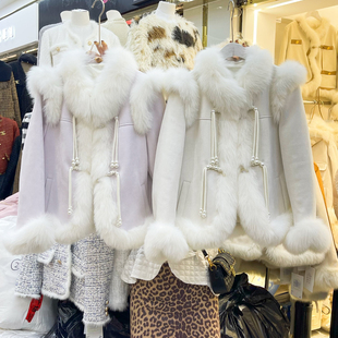 法式高级感狐狸毛皮草(毛皮草)拼接羽绒服，女冬季气质，短款白鸭绒(白鸭绒)外套潮