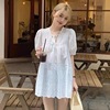 v领镂空白色衬衫裙，女夏季2024设计感小众超仙中长款蕾丝上衣