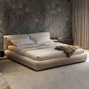 布艺床现代简约主卧双人床，1.8米意大利设计师主卧北欧榻榻米软床