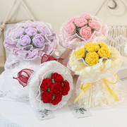 创意小香风针织玫瑰花束成品，仿真花送闺蜜，朋友女生生日礼物手捧花