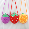 水果系草莓包包毛绒斜挎包，儿童双层小女孩零钱包宝宝可爱菠萝背包