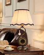 新欧式(新欧式)复古卧室床头，灯带钟表可调光感应触摸遥控客厅礼物台灯