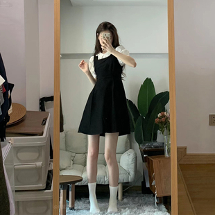 黑色小个子连衣裙女夏季2023泡泡袖日系，甜美衬衫背带裙套装