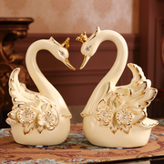 欧式天鹅摆件一对客厅家居装饰品创意陶瓷新婚送闺蜜结婚礼物