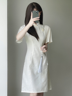 短款旗袍2023夏季新中式年轻款少女蕾丝，绣花连衣裙小个子显高