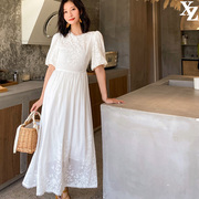 法式白色仙女裙子气质超仙显瘦三亚海边度假沙滩裙波西米亚长裙