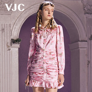 vjc威杰思春夏女装，粉红色气质翻领碎花，抽褶修身连衣裙