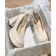 白色小皮鞋女款夏季防水台高跟鞋，厚底玛丽珍鞋，珍珠凉鞋粗跟伴娘鞋