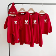 全家福亲子装秋冬装一家三四口爱心卫衣红色，加绒母子装婴儿百天照