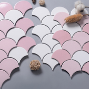 粉色扇形手工瓷砖鱼鳞马赛克背景墙，北欧卫生间浴室，厨房吧台墙面砖