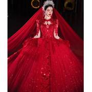 大红色主婚纱礼服，2023新娘拖尾v领重工，复古风高级小个子长袖