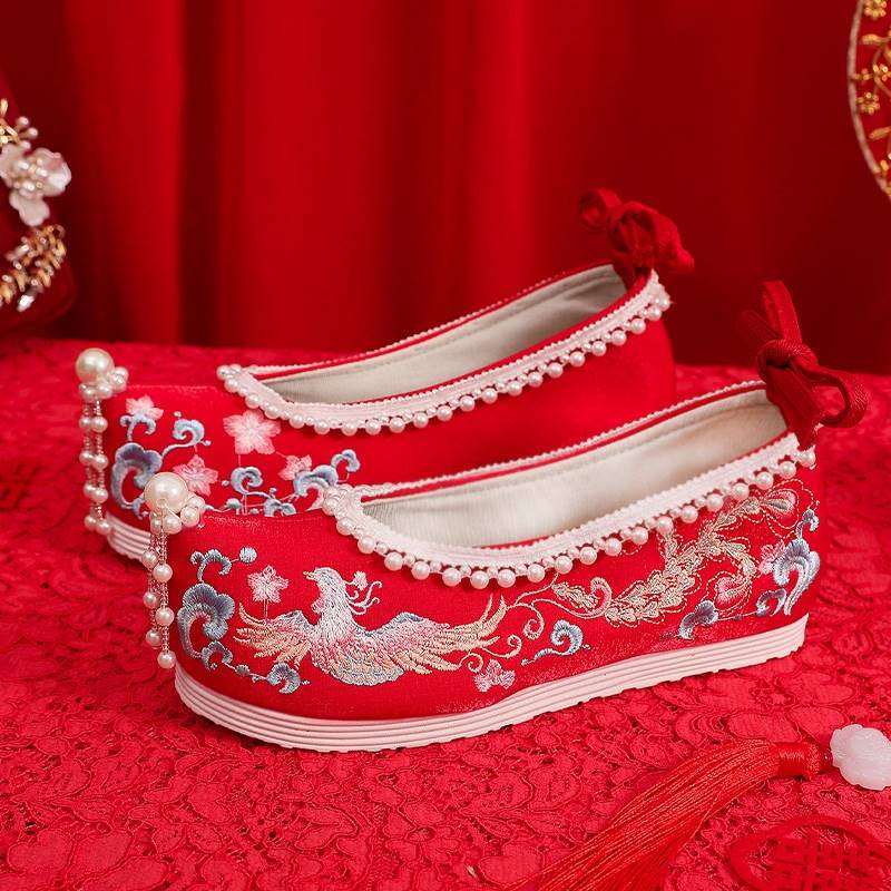 秀禾服婚鞋汉服红色绣花鞋女款2023中式古风结婚新娘鞋子平底