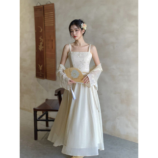 清冷白月光(白月光)新中式，气质蕾丝大摆仙女裙，超仙绣花开衫吊带裙两件套