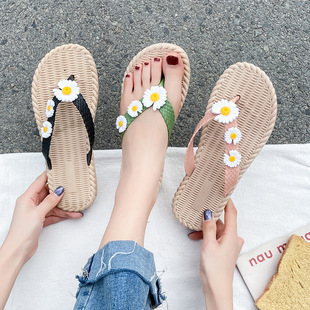 三朵花朵夏季人字拖鞋女外穿韩版耐磨女士平底凉拖鞋沙滩代发