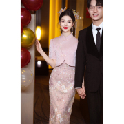 新中式粉色旗袍订婚礼服，2024衣服小个子回门服套装新娘敬酒服