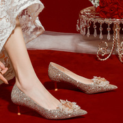 金色婚鞋女2023年新娘鞋法式婚纱秀禾两穿高跟鞋3cm低跟单鞋