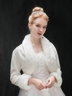 新娘婚纱毛披肩(毛披肩)冬季女结婚2018款保暖皮草，白红色(白红色)长袖大码礼服