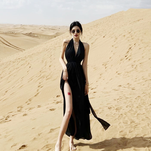 三亚沙漠海边度假沙滩，裙小个子露背黑色，挂脖吊带连衣裙女夏季长裙