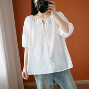 韩版圆领套头甜美系带勾花中袖衬衫白色娃娃衫上衣T恤衫白色小衫