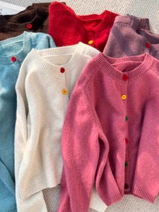 韩系减龄彩虹单排扣圆领羊毛针织开衫早春慵懒风小众粉色毛衣