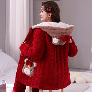 秋冬季睡衣女珊瑚绒，三层夹棉可爱连帽红色，加厚加绒家居服套装