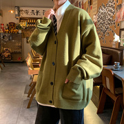 牛油果绿色v领毛衣男士秋冬季针织，开衫外套慵懒风，宽松毛线衣(毛线衣)