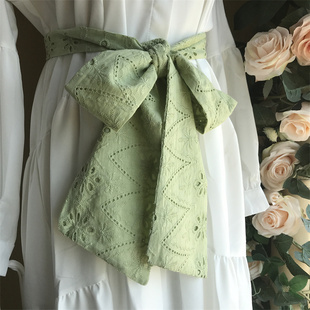 浅绿草绿色乳白色刺绣镂空棉，蕾丝腰带绑蝴蝶结飘带甜美小森式