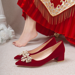 粗跟花朵婚鞋禾秀婚纱两穿孕妇，红色新娘鞋，不累脚2023年高跟鞋