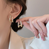 925银针轻奢高级感镶钻耳环，2023年潮韩国气质网红耳钉耳饰女