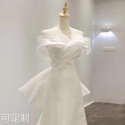 法式轻婚纱礼服2023复古鱼尾裙宴会气质缎面主婚纱白色小拖尾