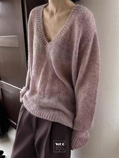 Exclusive type 简约甜美粉紫色马海毛低V领宽松套头长袖针织毛衣