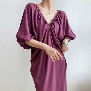 韩国chic法式慵懒风V领褶皱设计感宽松百搭露背系带蝙蝠袖连衣裙