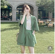 绿色休闲西装套装女夏季2024薄款小个子高级感时尚短裤两件套