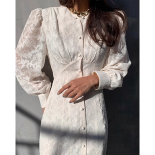 韩国chic秋季优雅气质圆领单排扣刺绣，钩花设计修身显瘦长袖连衣裙