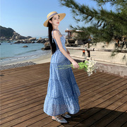 蓝色碎花吊带连衣裙女夏三亚巴厘岛沙滩裙甜美显瘦气质吊带裙长裙